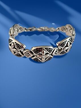 Brighton Silver and Black Floral Link Bracelet Crystal center